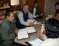 Liga Biblijna odnotowuje wysoki wzrost w służbie w hiszpańskojęzycznej części U.S.A., 01